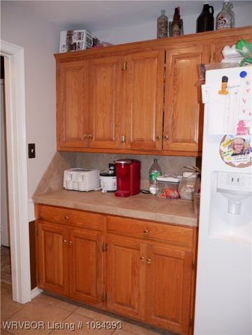 1702 Nixon Road, Lavaca, AR 72941