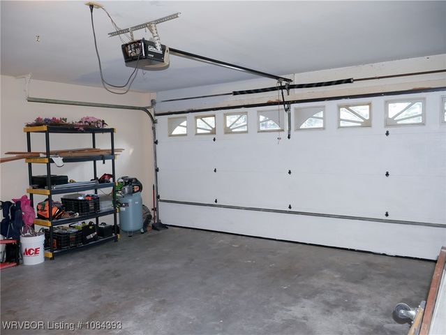 1702 Nixon Road, Lavaca, AR 72941