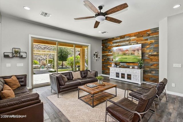 26261 N 106TH Drive, Peoria, AZ 85383