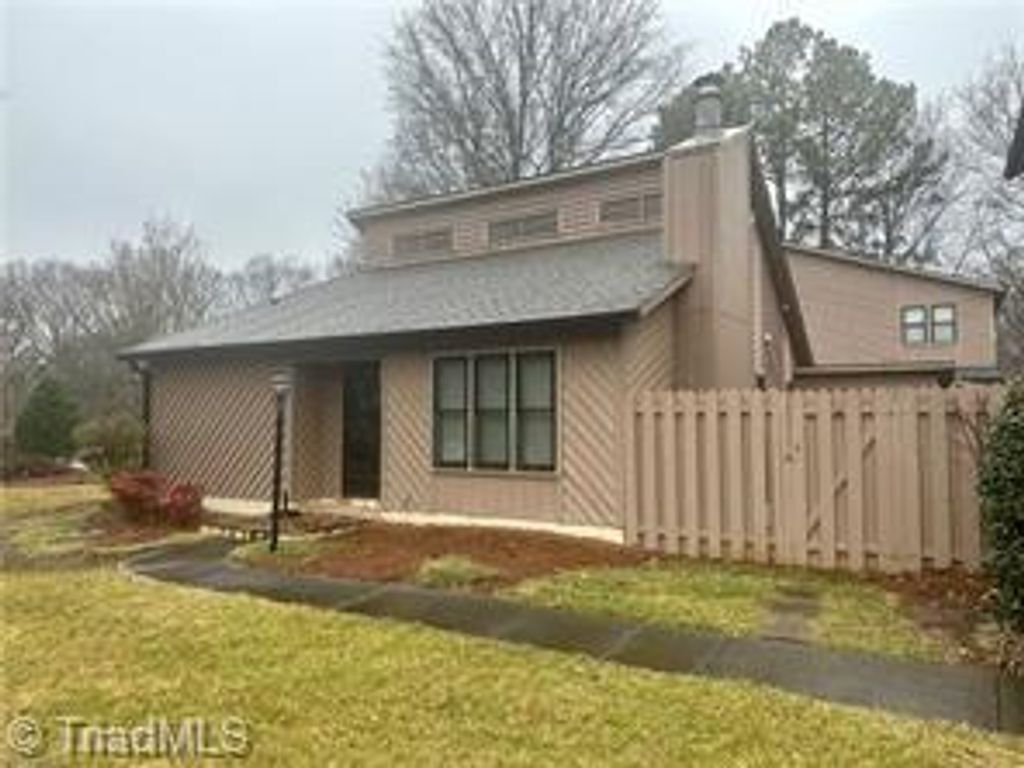 1948 Stonewood Drive, Winston-salem, NC 27103