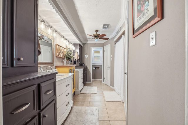 3207 Candleknoll Drive, Spring, TX 77388