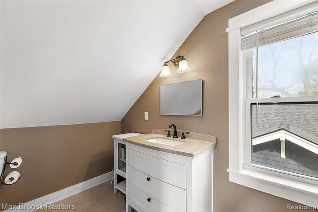 1406 E Lincoln Avenue, Royal Oak, MI 48067