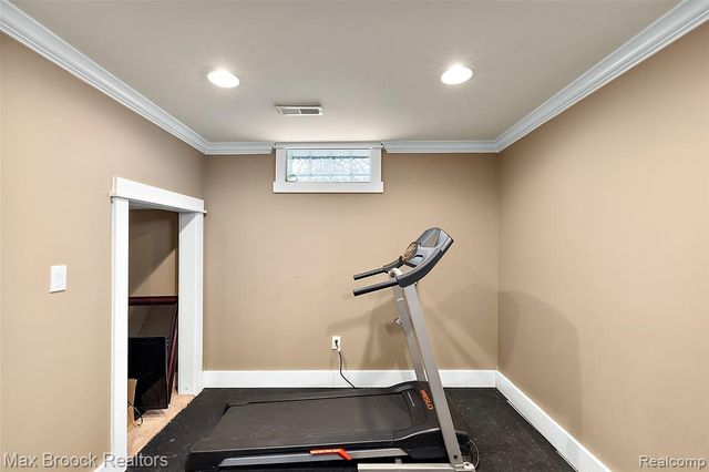 1406 E Lincoln Avenue, Royal Oak, MI 48067