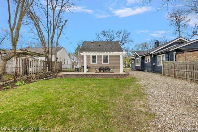 1406 E Lincoln Avenue, Royal Oak, MI 48067