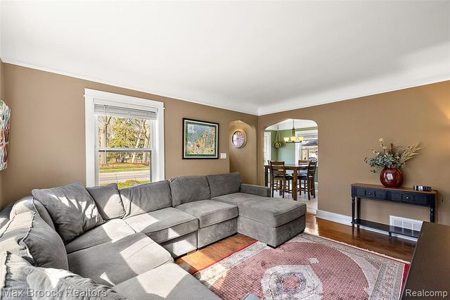 1406 E Lincoln Avenue, Royal Oak, MI 48067