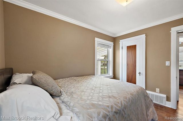 1406 E Lincoln Avenue, Royal Oak, MI 48067