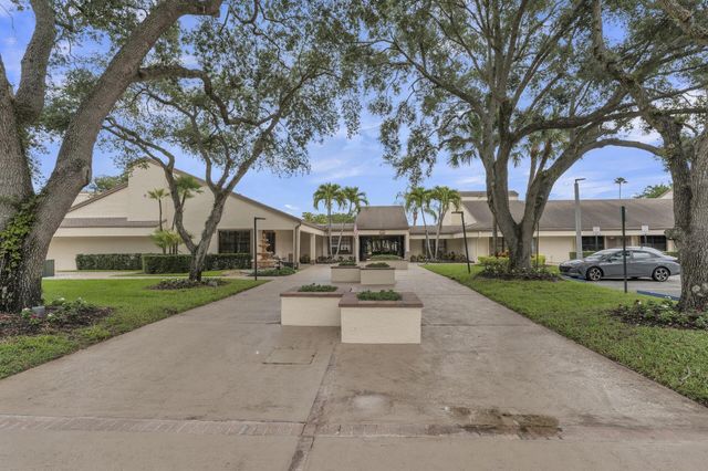 4314 Carambola Circle N, Coconut Creek, FL 33066
