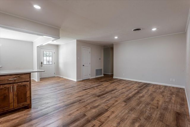1762 N McCart Street, Stephenville, TX 76401