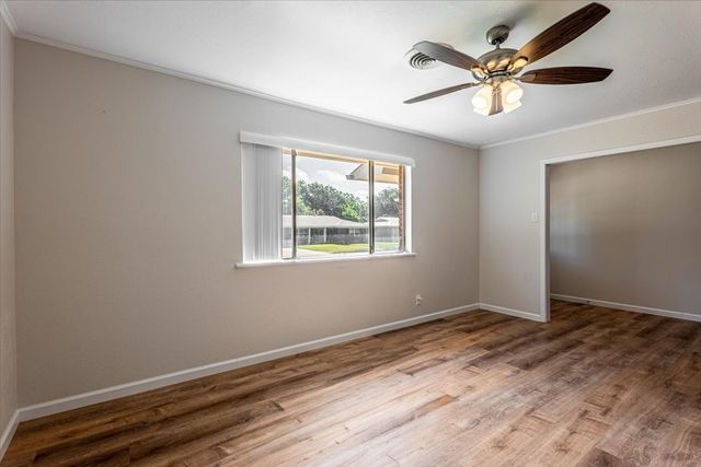 1762 N McCart Street, Stephenville, TX 76401