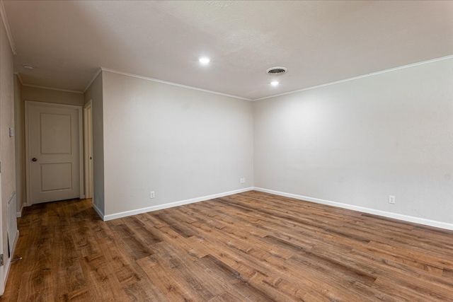 1762 N McCart Street, Stephenville, TX 76401