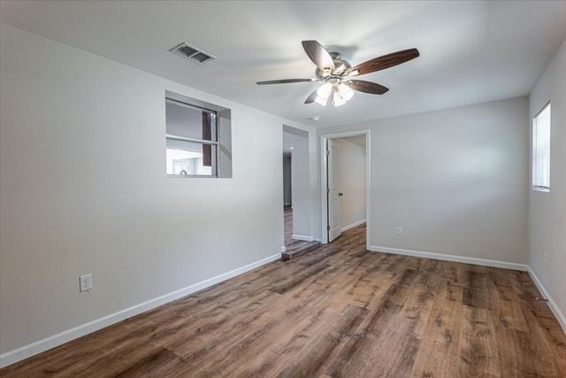 1762 N McCart Street, Stephenville, TX 76401