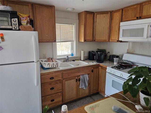 11 Philcox Road, Middletown, NY 10940