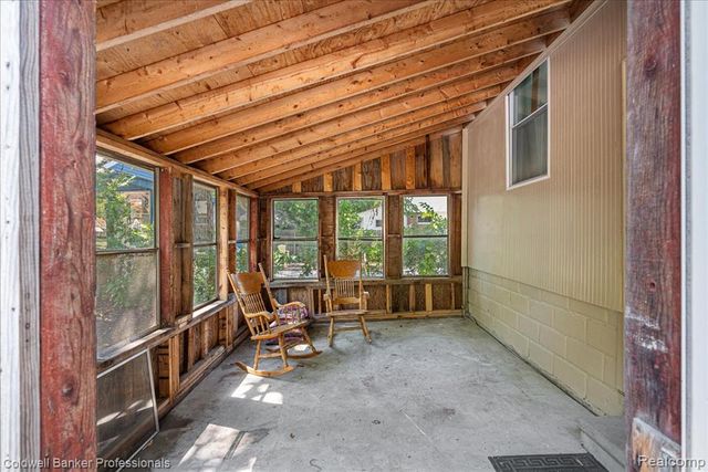 5251 Gateshead Street, Grosse Pointe, MI 48236