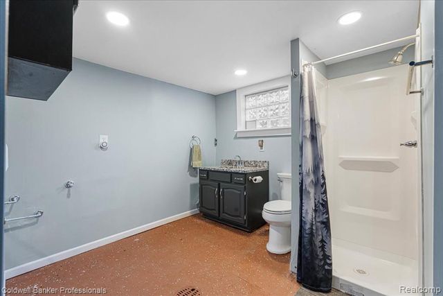 5251 Gateshead Street, Grosse Pointe, MI 48236