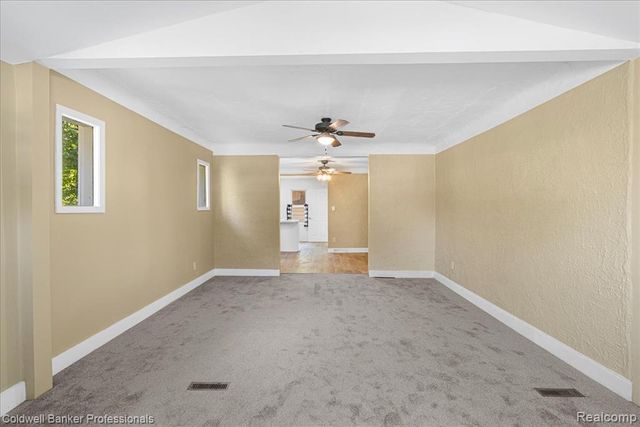 5251 Gateshead Street, Grosse Pointe, MI 48236