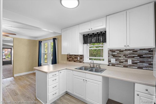 5251 Gateshead Street, Grosse Pointe, MI 48236