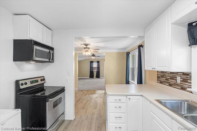 5251 Gateshead Street, Grosse Pointe, MI 48236