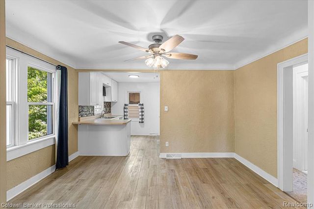 5251 Gateshead Street, Grosse Pointe, MI 48236
