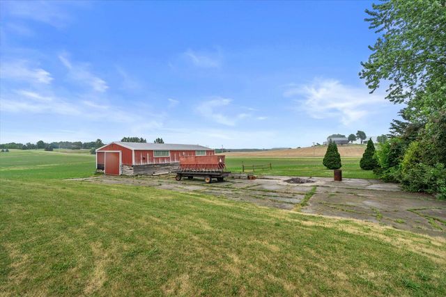 6544 Mohawk ROAD, Allenton, WI 53002