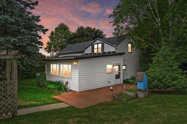 6544 Mohawk ROAD, Allenton, WI 53002