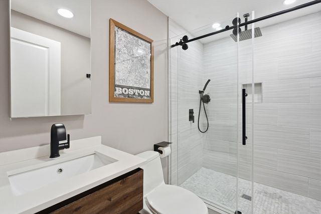 20 Mount Joy Drive, Tewksbury, MA 01876