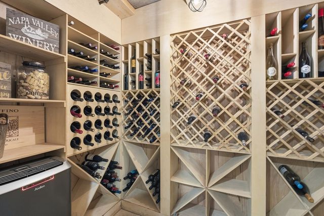 20 Mount Joy Drive, Tewksbury, MA 01876