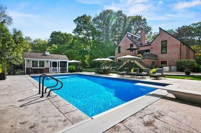 20 Mount Joy Drive, Tewksbury, MA 01876