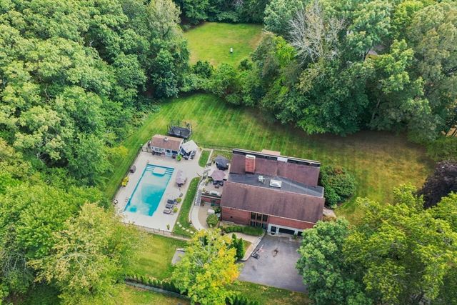 20 Mount Joy Drive, Tewksbury, MA 01876