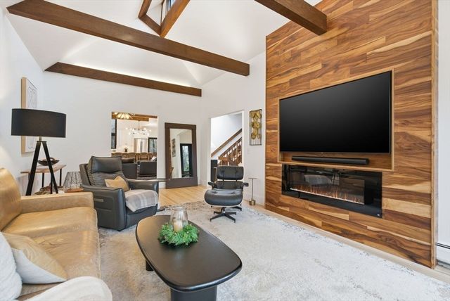 20 Mount Joy Drive, Tewksbury, MA 01876