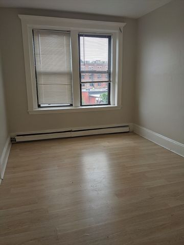 124 Central Ave 41, Lynn, MA 01901