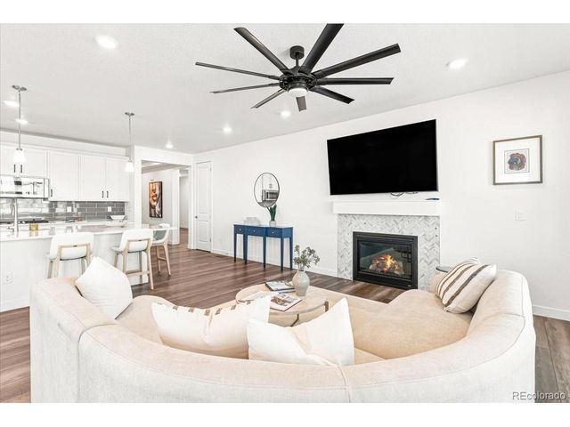 22441 E Narrowleaf Cir, Aurora, CO 80016