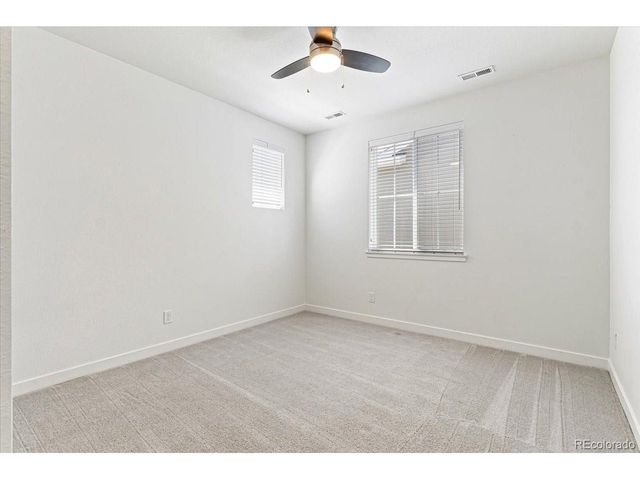 22441 E Narrowleaf Cir, Aurora, CO 80016