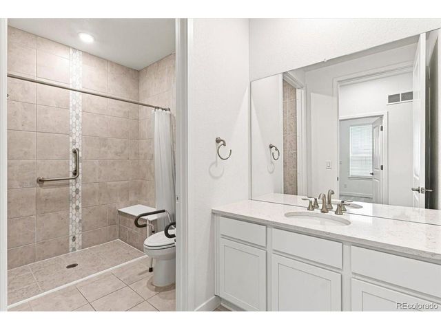 22441 E Narrowleaf Cir, Aurora, CO 80016