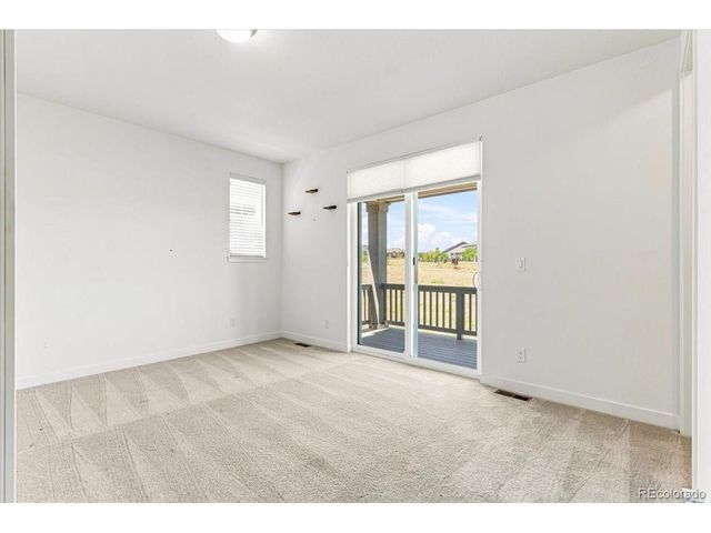 22441 E Narrowleaf Cir, Aurora, CO 80016
