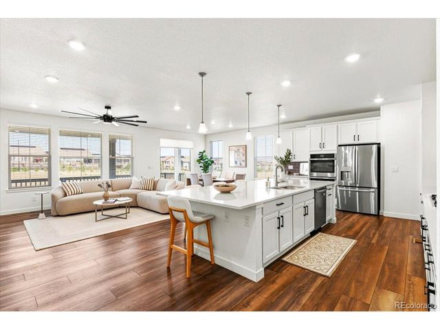 22441 E Narrowleaf Cir, Aurora, CO 80016