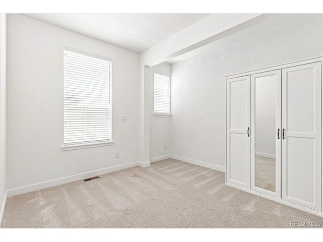 22441 E Narrowleaf Cir, Aurora, CO 80016