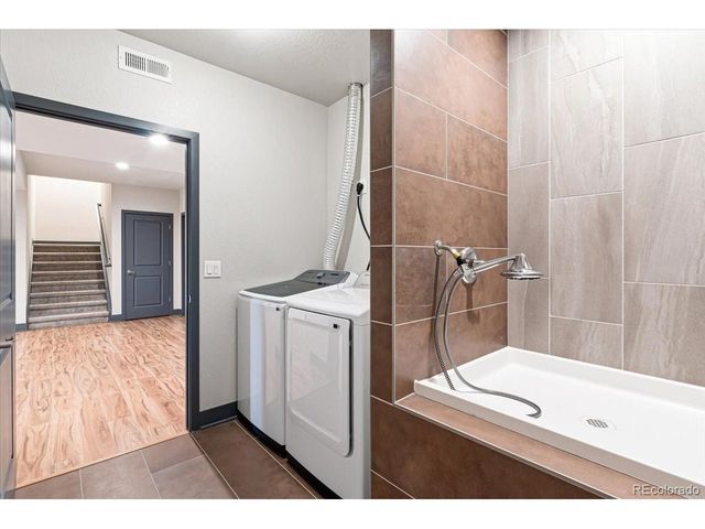 22441 E Narrowleaf Cir, Aurora, CO 80016