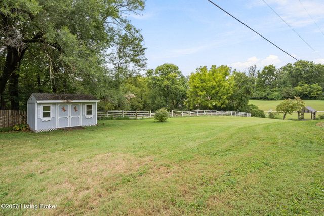 4100 Kirby Ln, Jeffersontown, KY 40299