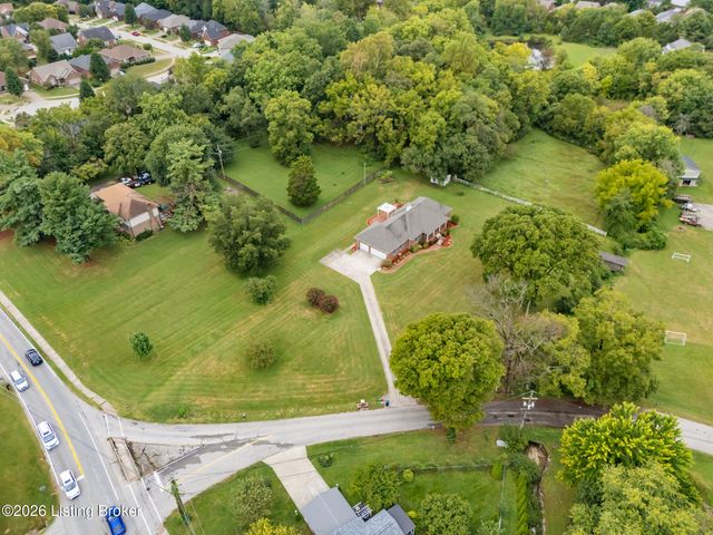 4100 Kirby Ln, Jeffersontown, KY 40299