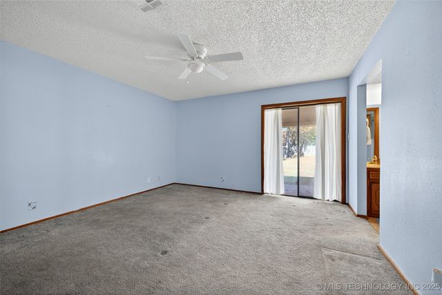 471 Rolling Wood Hills, Durant, OK 74701