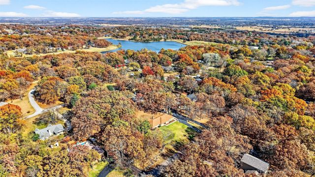 471 Rolling Wood Hills, Durant, OK 74701