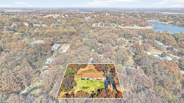 471 Rolling Wood Hills, Durant, OK 74701