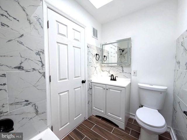 601 COLEBROOK RD, Philadelphia, PA 19115