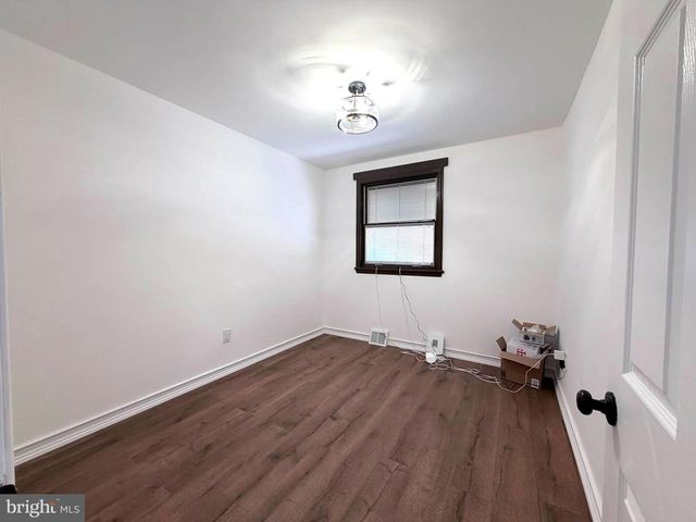 601 COLEBROOK RD, Philadelphia, PA 19115