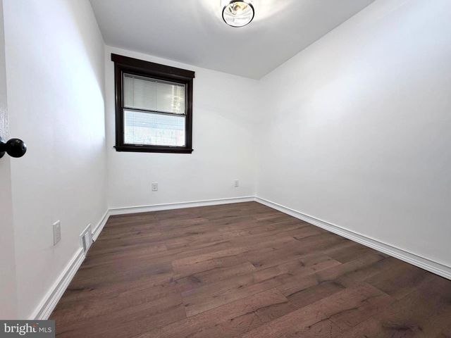 601 COLEBROOK RD, Philadelphia, PA 19115