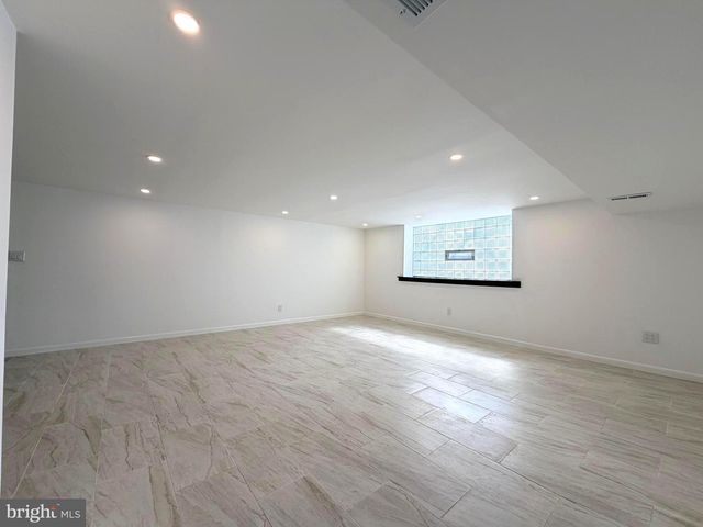 601 COLEBROOK RD, Philadelphia, PA 19115