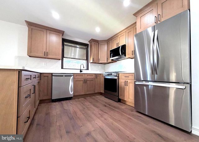 601 COLEBROOK RD, Philadelphia, PA 19115