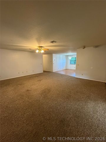 215 NE 7th Street, Checotah, OK 74426