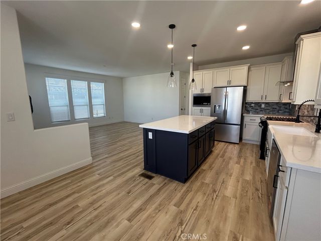40 Via Entrada, Tustin, CA 92780