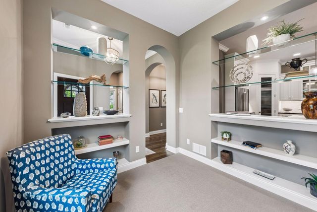 5010 Dale Ridge Road, Woodbury, MN 55129
